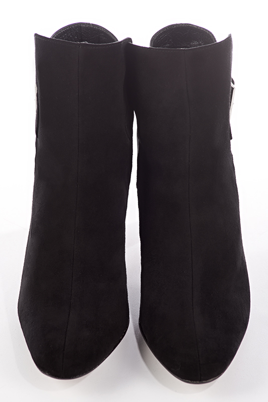 Matt black women's ankle boots with buckles at the back. Round toe. High kitten heels. Top view - Florence KOOIJMAN